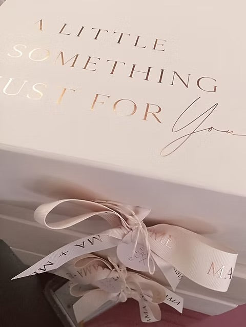Pregnancy and postpartum support gift box
